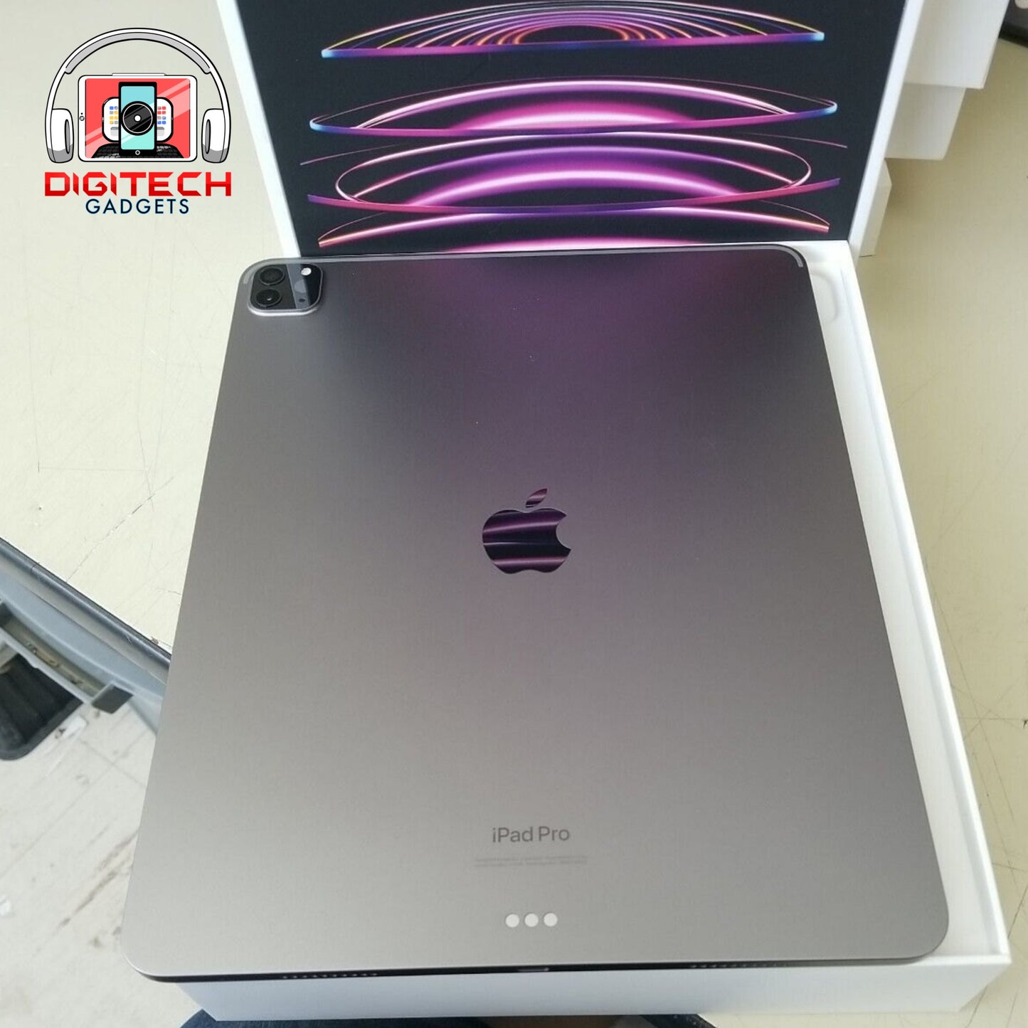 Apple iPad Pro 12.9 inches (2022) | M2 | 256GB WiFi (*Pre-Owned)